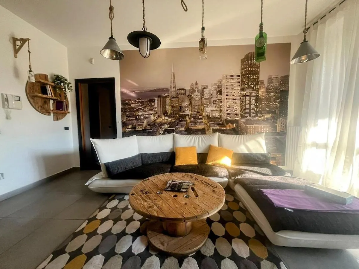 Urban House - Milano, Monza, Como, Rho Fiera Limbiate