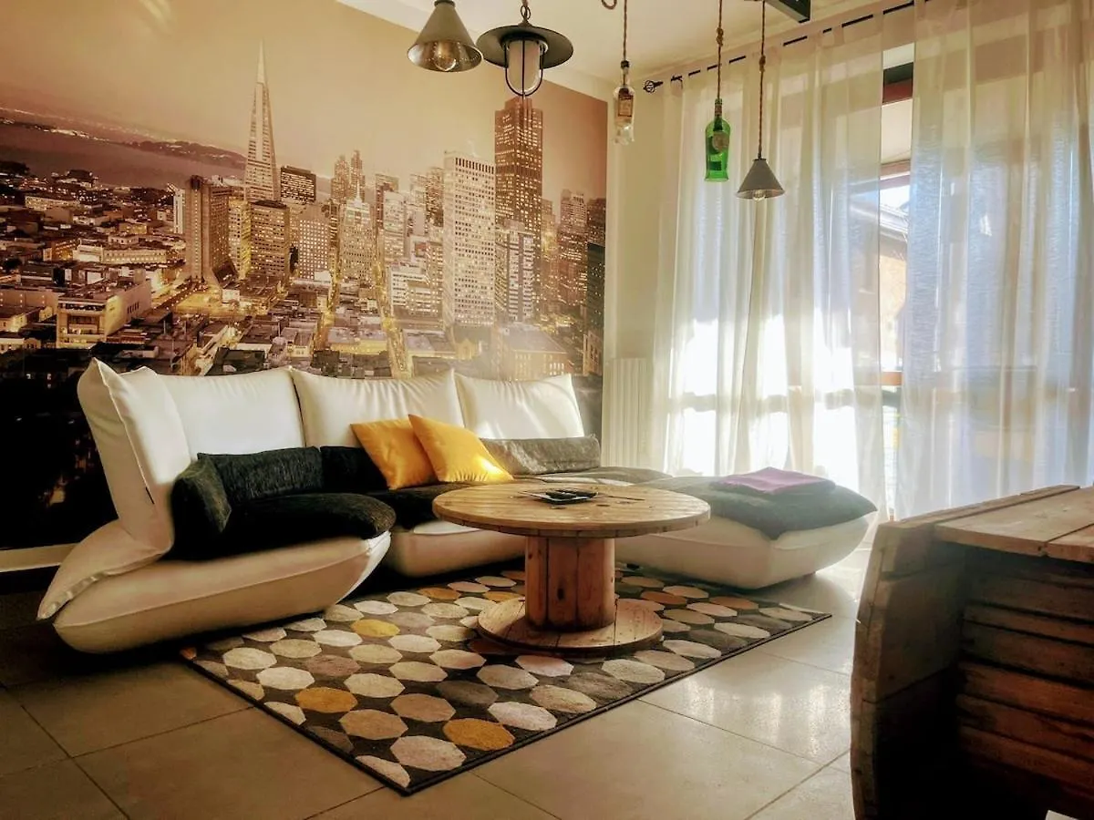 Urban House - Milano, Monza, Como, Rho Fiera Limbiate