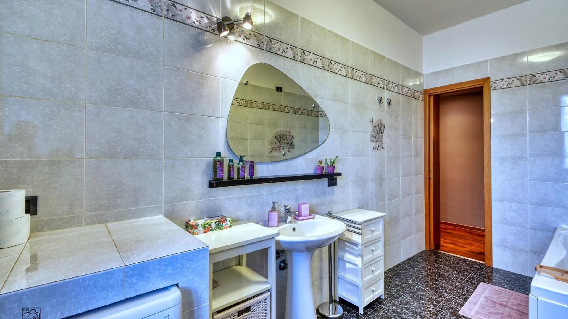 Urban House - Milano, Monza, Como, Rho Fiera Limbiate