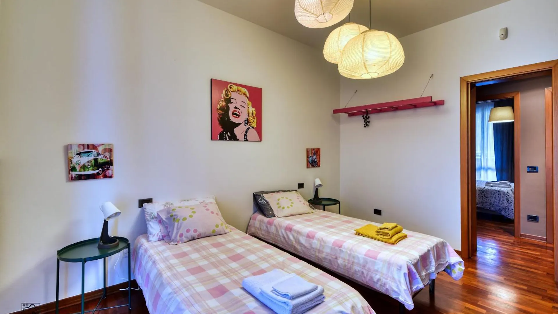 Urban House - Milano, Monza, Como, Rho Fiera Limbiate