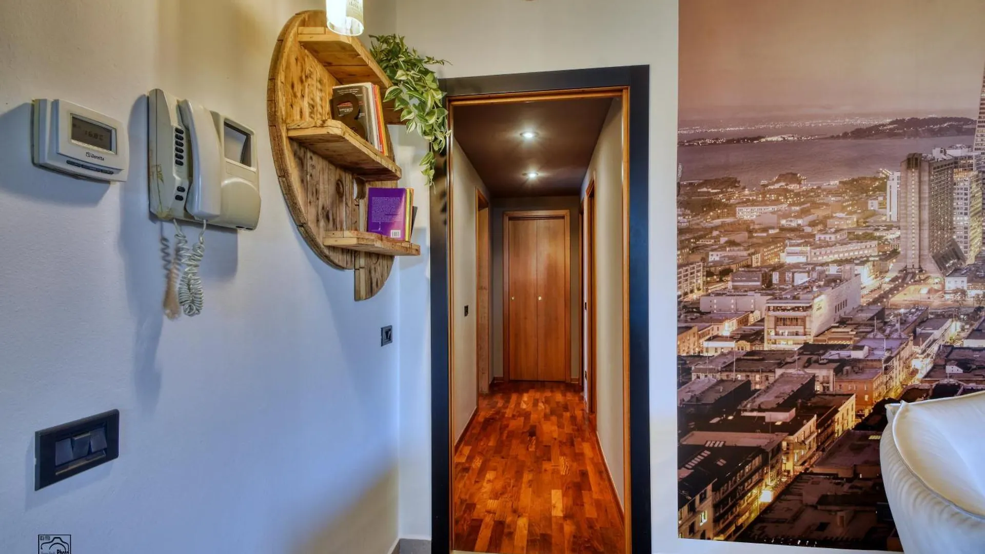 Urban House - Milano, Monza, Como, Rho Fiera Limbiate 0*,